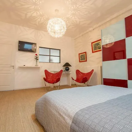D'hotes L'ecrit Vin فندق مبيت وإفطار